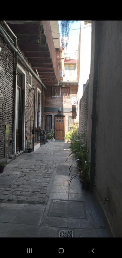 Carmensita Depto A 2 Cuadras De Belgrano Y 9 De Julio Antiguo Y Clasico Edificio De San Telmo Acceso 2do Piso Por Escalera Appartamento Buenos Aires