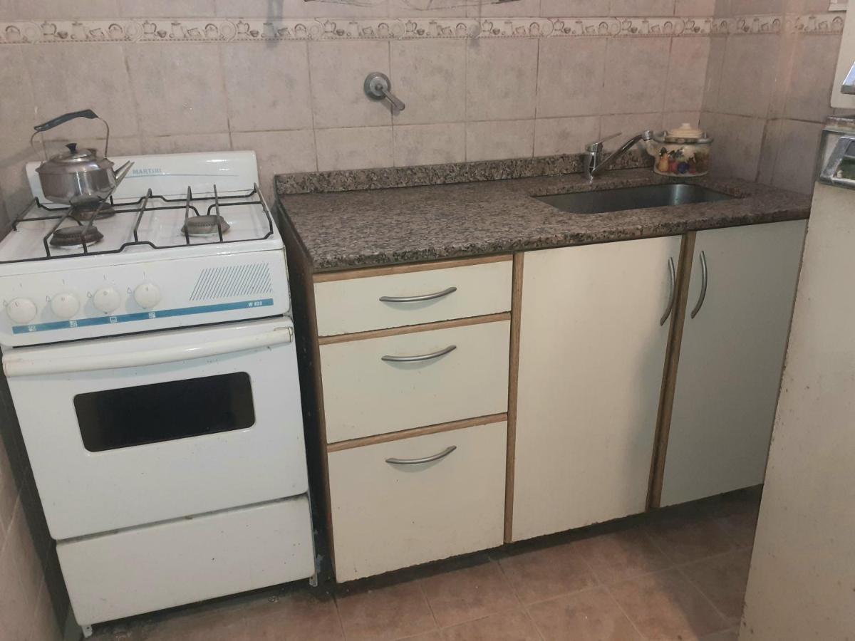 Carmensita Depto A 2 Cuadras De Belgrano Y 9 De Julio Antiguo Y Clasico Edificio De San Telmo Acceso 2do Piso Por Escalera * Buenos Aires